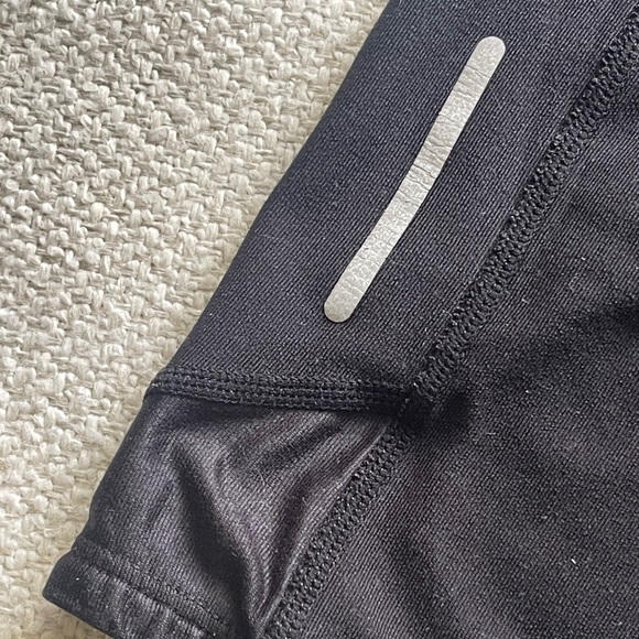 Nike Dri-Fit Black Biker Shorts - Picture 3 of 8